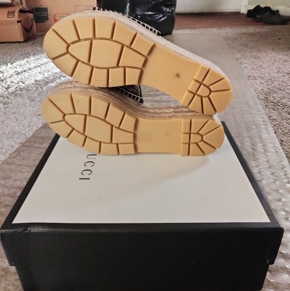 SOLD💥Gucci💥🧡Platforms - Picture 6 of 8